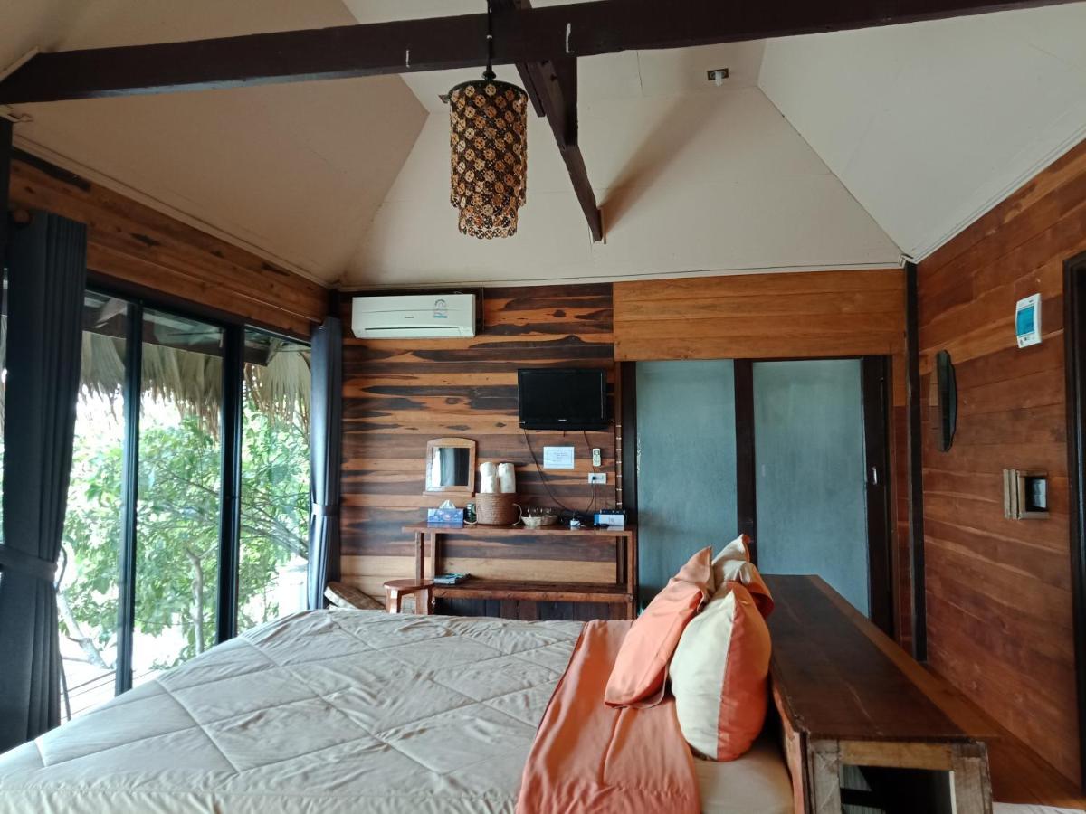Wetlandcamp บ้านชายเล Phatthalung Ngoại thất bức ảnh