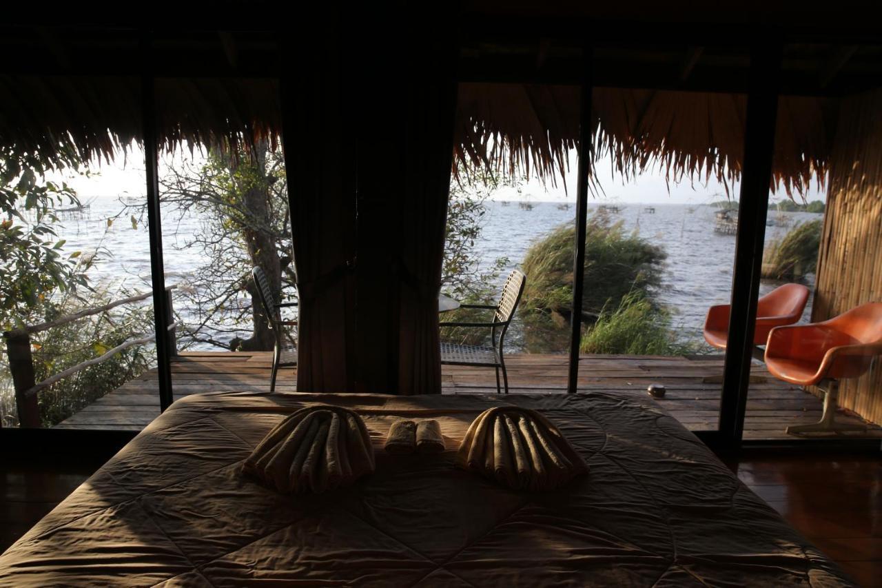 Wetlandcamp บ้านชายเล Phatthalung Ngoại thất bức ảnh