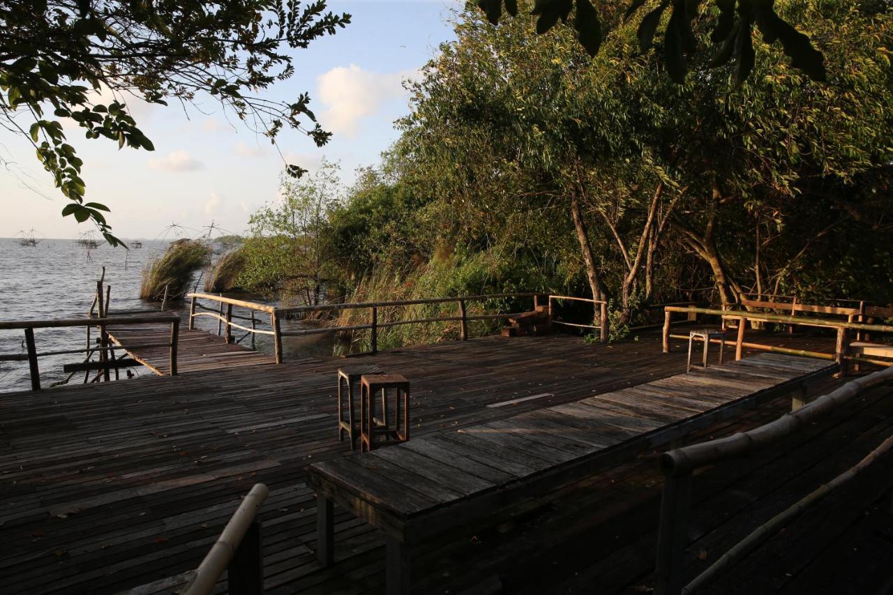 Wetlandcamp บ้านชายเล Phatthalung Ngoại thất bức ảnh