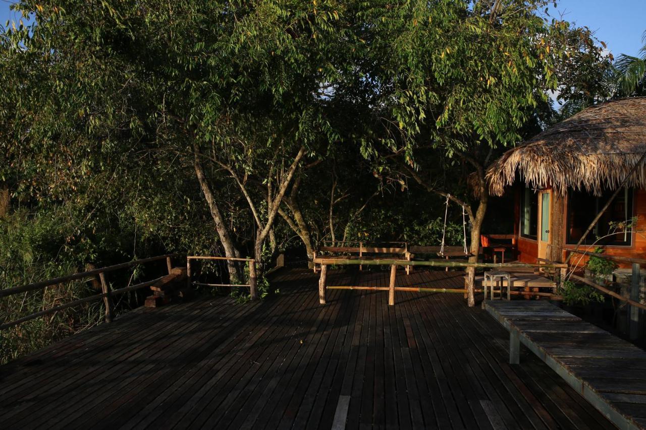 Wetlandcamp บ้านชายเล Phatthalung Ngoại thất bức ảnh